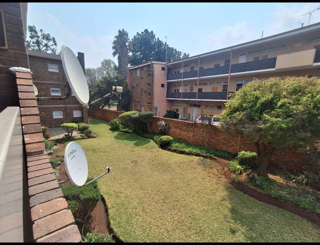 2 BEDROOM FLAT FOR SALE IN THREE RIVERS